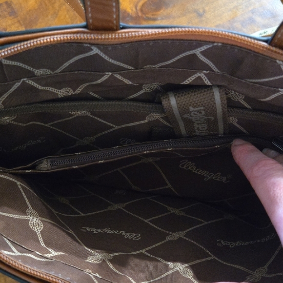 Wrangler Tan and Brown Canvas And Leather Tote Bag - Picture 15 of 17